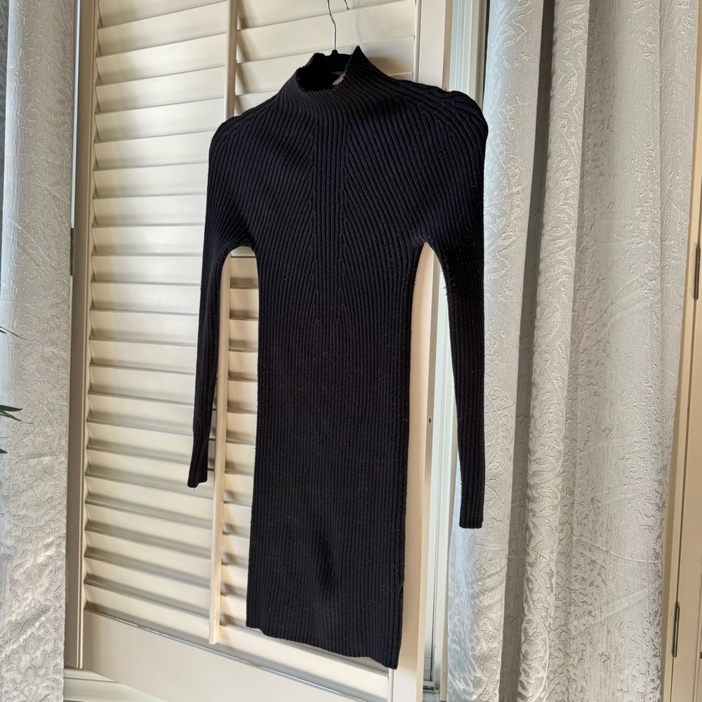 Forever 21 Black Long Sleeve Knit Bodycon Dress - Picture 2 of 6
